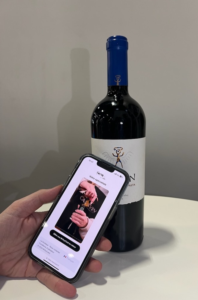 bouteille + téléphone